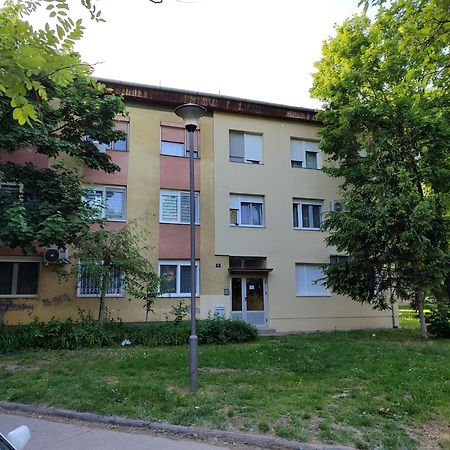 Apartman Studio Blue Subotica Dış mekan fotoğraf